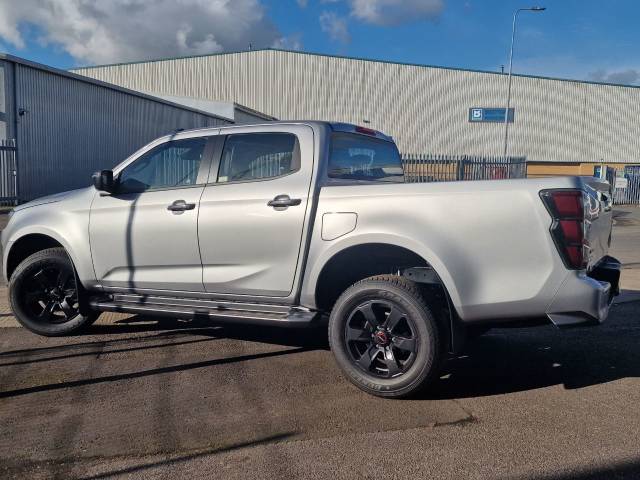 2025 Isuzu D-max 1.9 V-CROSS AUTO
