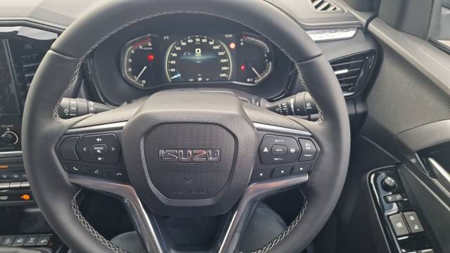 2024 Isuzu D-max 1.9 V-Cross Double Cab 4x4 Auto