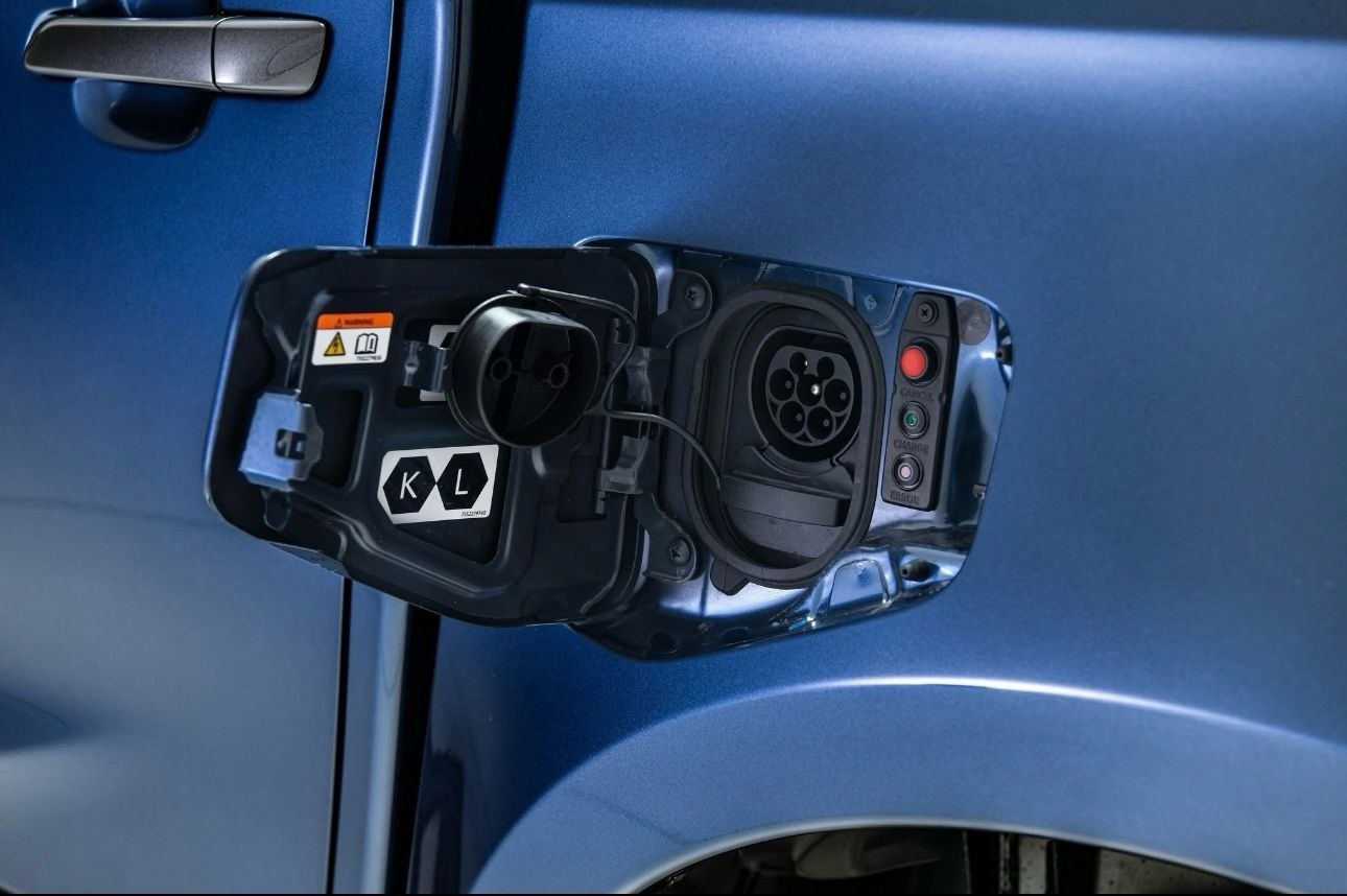 THE NEW ISUZU D-MAX EV
